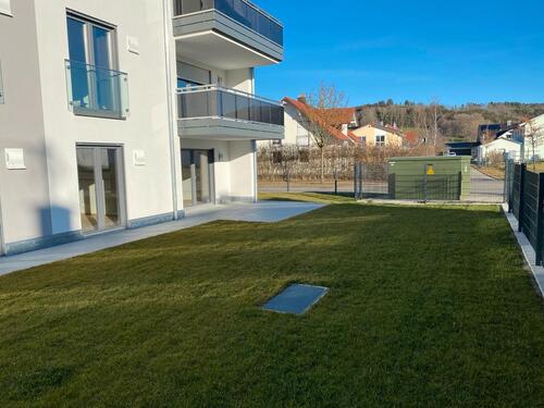 Foto - Wohnungsangebot – Halle 2-Zimmer-Wohnung mit Garten