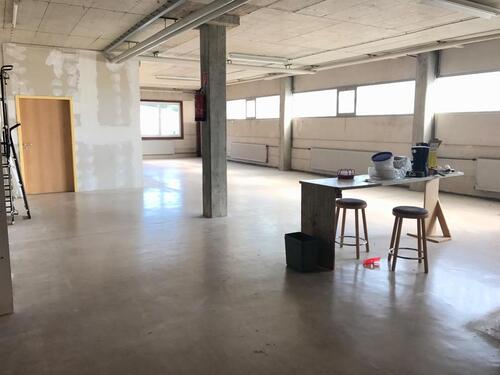 Foto - Lager Halle Gewerbefläche - 2.100,00&nbsp;EUR Kaltmiete, ca.&nbsp; 5,80&nbsp;m&sup2;