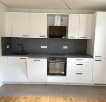 Erstbezug: Moderne 4-Zi-Wohnung mit Balkon und Einbauküche - Esslingen am Neckar Hegensberg