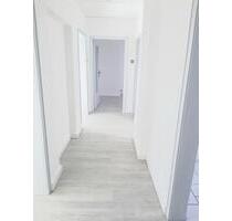 Helle Etagenwohnung nahe Sterkrader Bahnhof und Stadtmitte, zentrale Lage - Oberhausen Alsfeld