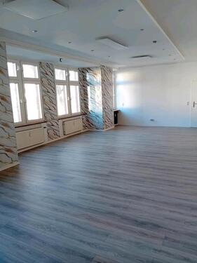 Foto - Räume Büro, Praxis, Friseur, TattooPiercing, Wellness uvm