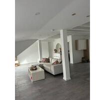 2 Zimmer Wohnung in Düsseldorf Rath | neuwertig und renoviert 2 Zimmer Wohnung in Düsseldorf Rath | neuwertig und renoviert