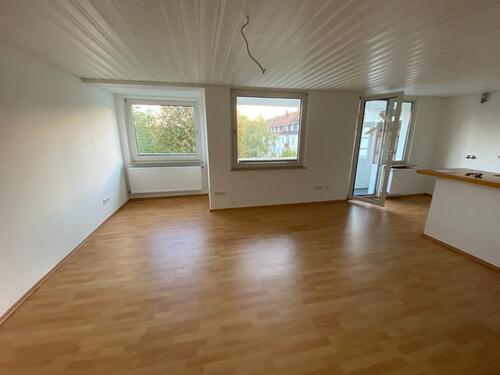 Foto - Moderne 2,5-Zimmer-Dachgeschosswohnung mit Balkon in ruhiger Lage