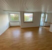 Moderne 2,5-Zimmer-Dachgeschosswohnung mit Balkon in ruhiger Lage - Hagen Hagen-Nord