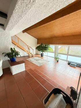 Foto - Große 190 qm 4,5- Zi Maisonette WHG Haus im Haus, Terasse, Garage