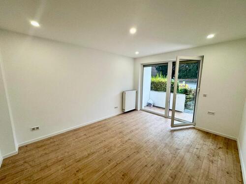 Foto - Wünsche werden wahr! 2 Zimmer Erdgeschoss Wohnung frisch saniert mit Balkon, Garten, Maxi Dusche und vieles mehr