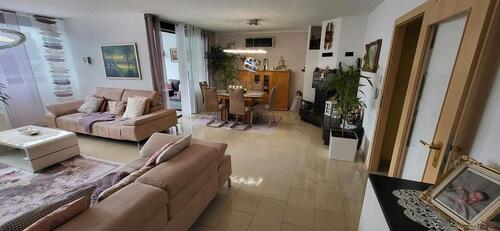 Foto - Wohnung 3,5 zim 120m² - 1.300,00&nbsp;EUR Kaltmiete, ca.&nbsp; 120,00&nbsp;m&sup2;