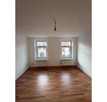 Schöne helle 2-Raum-Dachgeschosswohnung ab sofort zu vermieten! - Altenburg