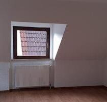 Gemütliche, helle 3 Zimmer Dachgeschosswohnung, zentral in Mz-Ebersheim - Mainz Bretzenheim