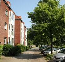 Bei VIVAWEST die Sonnenstrahlen auf dem eigenen Balkon genießen. - Essen Stadtbezirk V Bei VIVAWEST die Sonnenstrahlen auf dem eigenen Balkon genießen. - Essen Stadtbezirk V