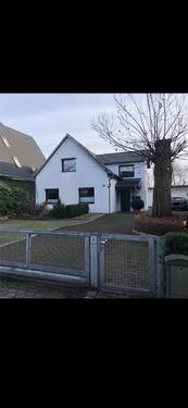 Foto - Einfamilienhaus zu vermieten - 3.200,00&nbsp;EUR Kaltmiete, ca.&nbsp; 160,00&nbsp;m&sup2;