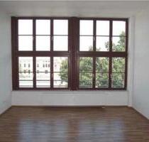 Wohnung im Dachgeschoss mit Balkon, Domblick und Stellplatz - Magdeburg