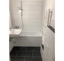 Komplett sanierte 3 Zimmerwohnung mit Balkon - Frankfurt am Main Fechenheim