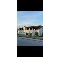 Schöne,moderne 2-Zi.-Mansardenwhg, 88 qm m. KFZ-Stellplatz - Schöllnach