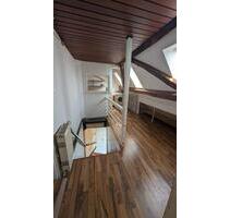 2 Zimmer Dachgeschosswohnung in Bonames - Frankfurt am Main