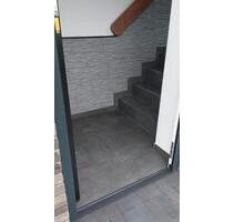 Maisonette-Wohnung mit separatem Eingang & Parkplatz in Bielefeld Maisonette-Wohnung mit separatem Eingang & Parkplatz in Bielefeld