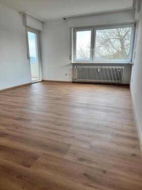 Foto - Frisch renovierte Wohnung - 800,00&nbsp;EUR Kaltmiete, ca.&nbsp; 55,00&nbsp;m&sup2;