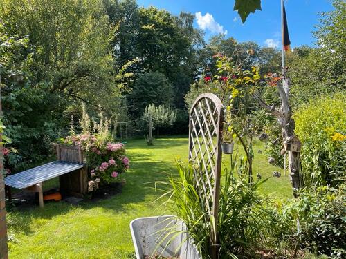 Foto - Einfamilienhaus, Bungalow, 1101qm Grundstück, 141qm Keller!