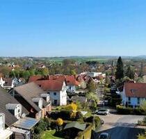 Moderne Dachgeschosswohnung mit großem Balkon in Obervellmar