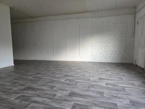 Foto - Lagerraum frisch Renoviert zu vermieten an Handwerksbetriebe,usw