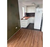 2 Zimmer Küche, Bad inkl großer Dachterasse, Garage, Keller - Bad Oeynhausen Rehme