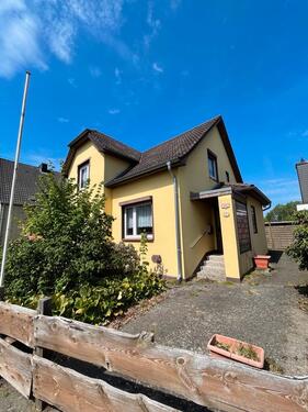 Foto - Altes möbliertes Einfamilienhaus zu vermieten in 22885 