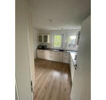 4 Zimmer Wohnung mit großem Balkon in Enger Pödinghausen
