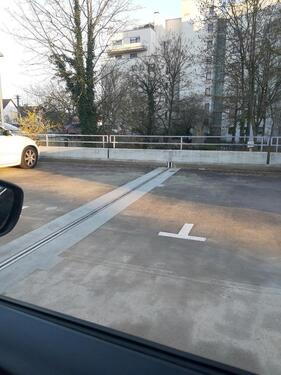 Foto - Parkplatz in Neuhofen zu Vermieten