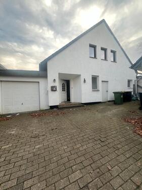 Foto - Haus zum mieten - 700,00 EUR Kaltmiete, ca.  150,00 m²