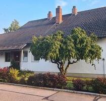 Großzügiges Familienhaus mit Einliegerwohnung, 1.140m² Grundstück - Burglengenfeld