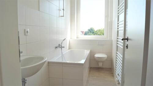 Foto - Geräumige 3-Raum-Wohnung mit Wanne