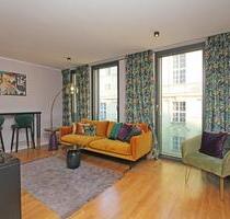 Unikat! Stilvoll möblierte 2-Zimmer-Wohnung direkt am Marienplatz, Viktualienmarkt - München Altstadt-Lehel Unikat! Stilvoll möblierte 2-Zimmer-Wohnung direkt am Marienplatz, Viktualienmarkt - München Altstadt-Lehel