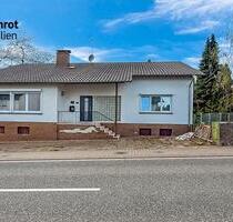 Einfamilienhaus (Bj. 1968) mit 130 m² Wohnfläche, Balkon & Doppelgarage in Wadrill - Wadern