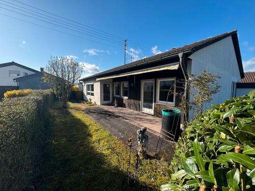 Foto - Gepflegtes Einfamilienhaus mit Einliegerwohnung in ruhiger Sackga