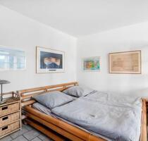 Geräumige, gepflegte, möbilierte 1-Zimmer-Wohnung mit Loggia - Köln Porz