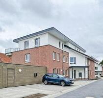 Neubau: Zentral gelegene 4-Zimmer-Obergeschosswohnung mit Einbauküche und Aufzug - Wildeshausen