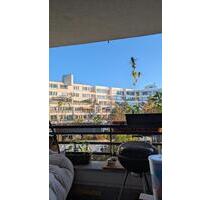 Unterkunft in Berliner WG: 3 Nächte (NovDez), 4 Personen