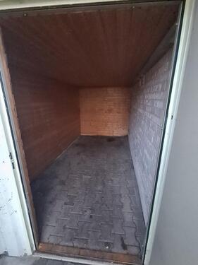 Foto - Motorrad,-Fahrrad-Unterstellmöglchkeit