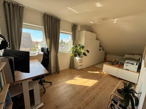 Foto - Gepflegte 5 Zimmer Dachgeschosswohnung inkl. Kleingarten