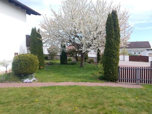 Foto - Mietwohnung mit Einbauküche und PKW-Stellplatz