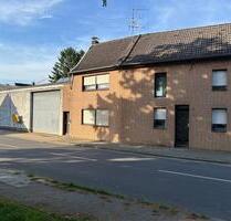 Viel Platz mit Einliegerwohnung in Bedburg