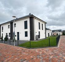 Neubau DHH in Lehrte - Arpke mit Wärmepumpe EBK von Privat!