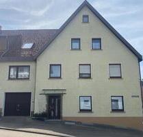 Großzügige Doppelhaushälfte mit Wintergarten, 3 Garagen und Sauna - Wehingen