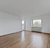 Perfekt für ein Paar oder eine kleine Familie: Großzügig geschnittene 3-Zimmer-Wohnung mit BALKON - Wolfenbüttel Ahlum