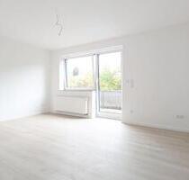 Erstbezug nach Sanierung: Großzügige Maisonette-Whg mit Balkon, Terrasse, Stellplatz und eig. Zugang! - Bayreuth Meyernberg