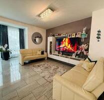 Mehrfamilienhaus von Privat mit Einliegerwohnung - Würzburg Heuchelhof