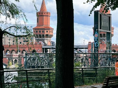 Foto - Liebhaberstück in Kreuzberg – Möblierte 2-Zimmer-Altbauwohnung