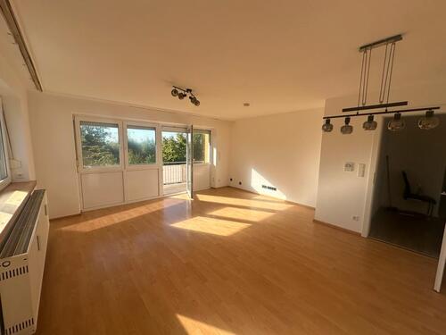 Foto - 3 Zimmer 74,8qm Wohnung 1Stock ab 01.04 frei