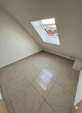 Foto - 2 Zimmer Dachgeschoßwohnung zur Miete in Frankfurt am Main