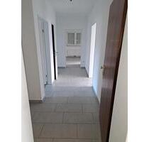 In Waltrop! Renovierte 3,5-Zimmer-Wohnung(87 m²) mit Balkon 1. OG - Castrop-Rauxel Deinighausen